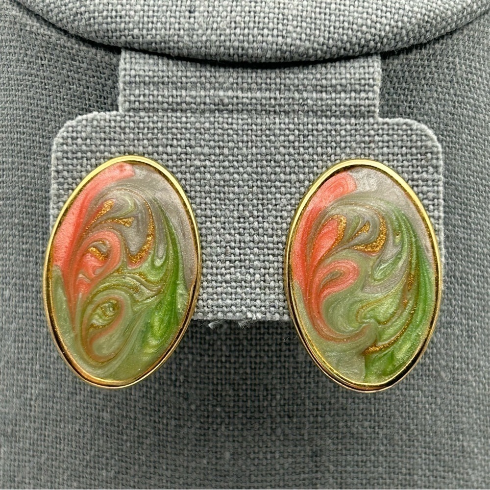 Vintage Gold Tone Round Oval Green and Pink Swirl Stud Pierced Earrings